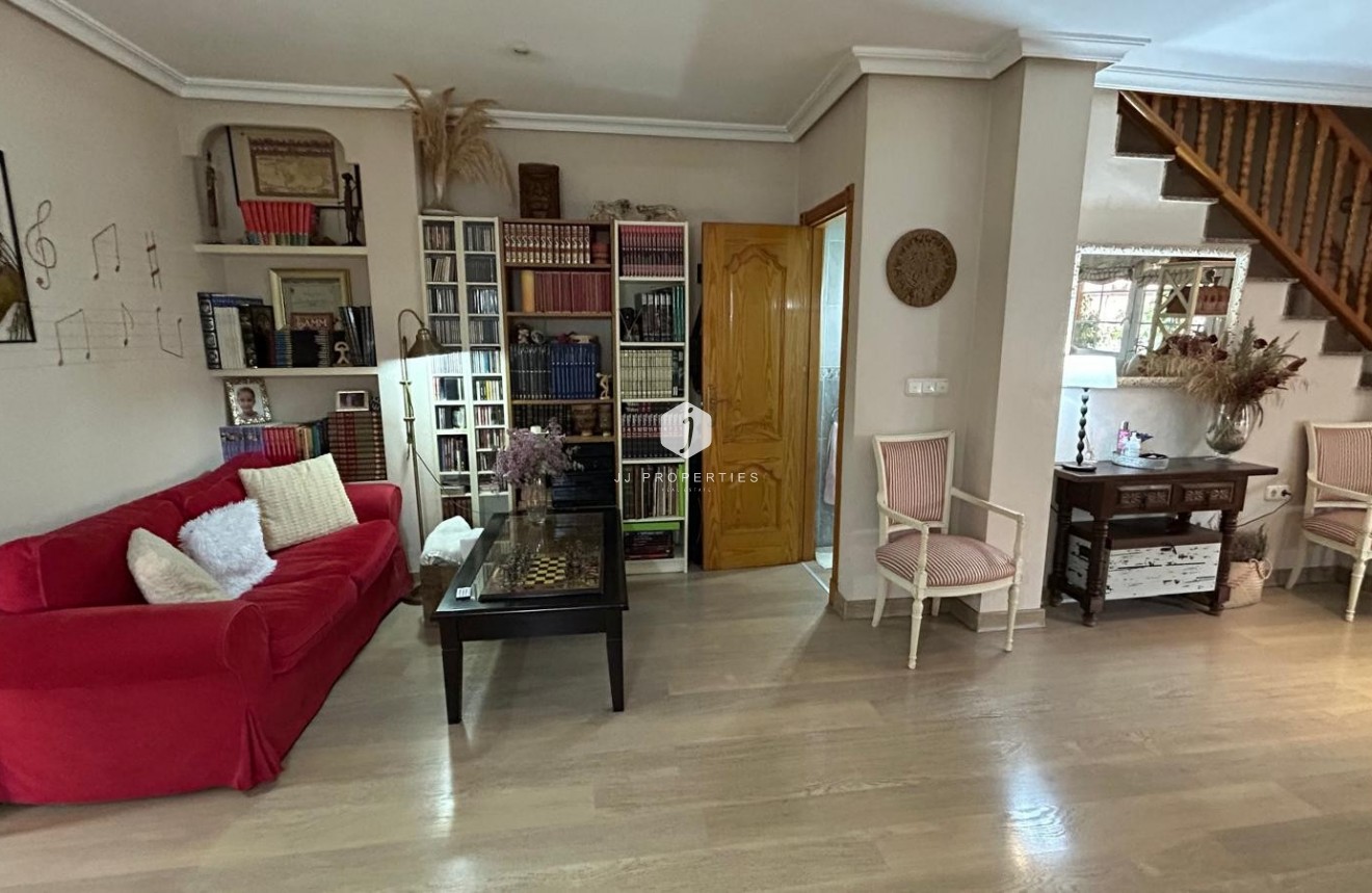 Segunda mano - Villa -
Los Montesinos - Costa Blanca