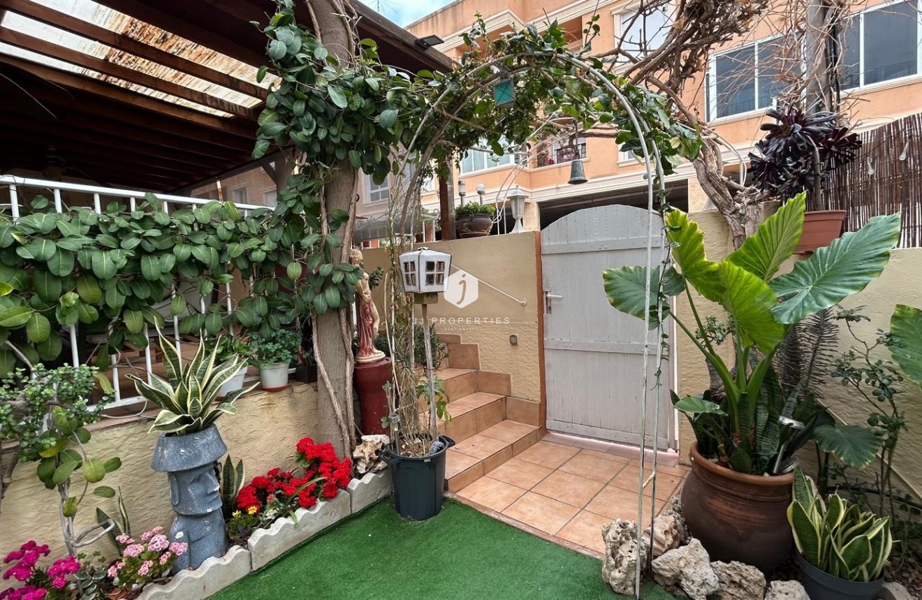 Segunda mano - Villa -
Los Montesinos - Costa Blanca