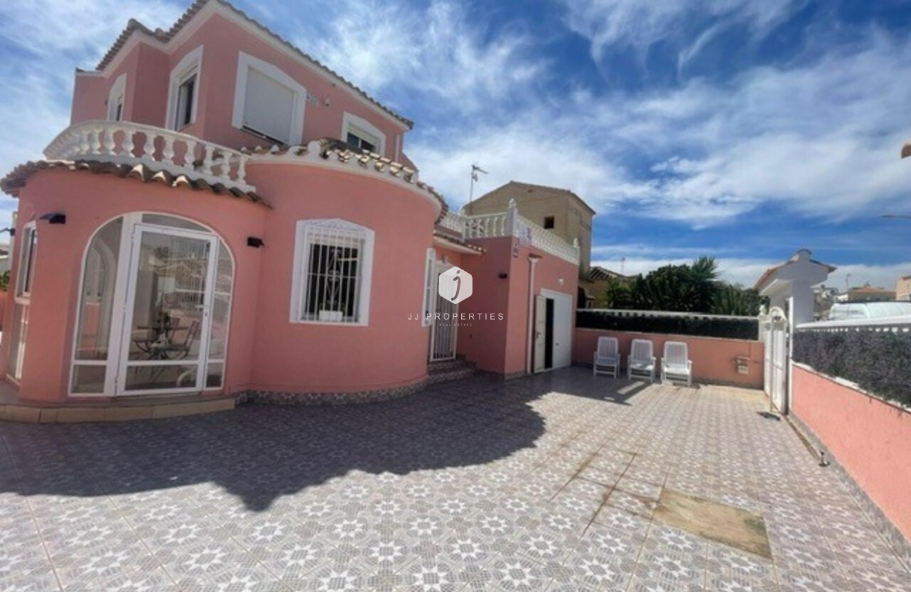 Segunda mano - Villa -
Playa Flamenca - Costa Blanca