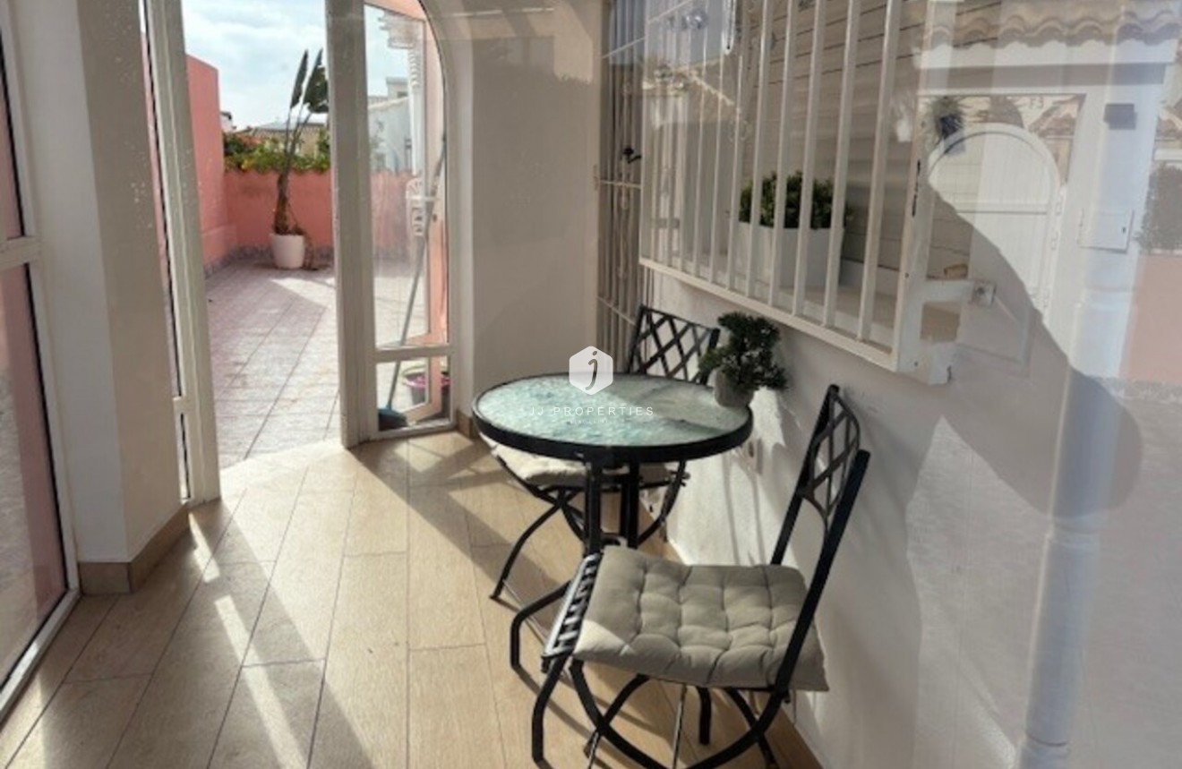 Segunda mano - Villa -
Playa Flamenca - Costa Blanca