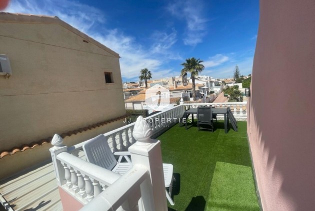 Segunda mano - Villa -
Playa Flamenca - Costa Blanca