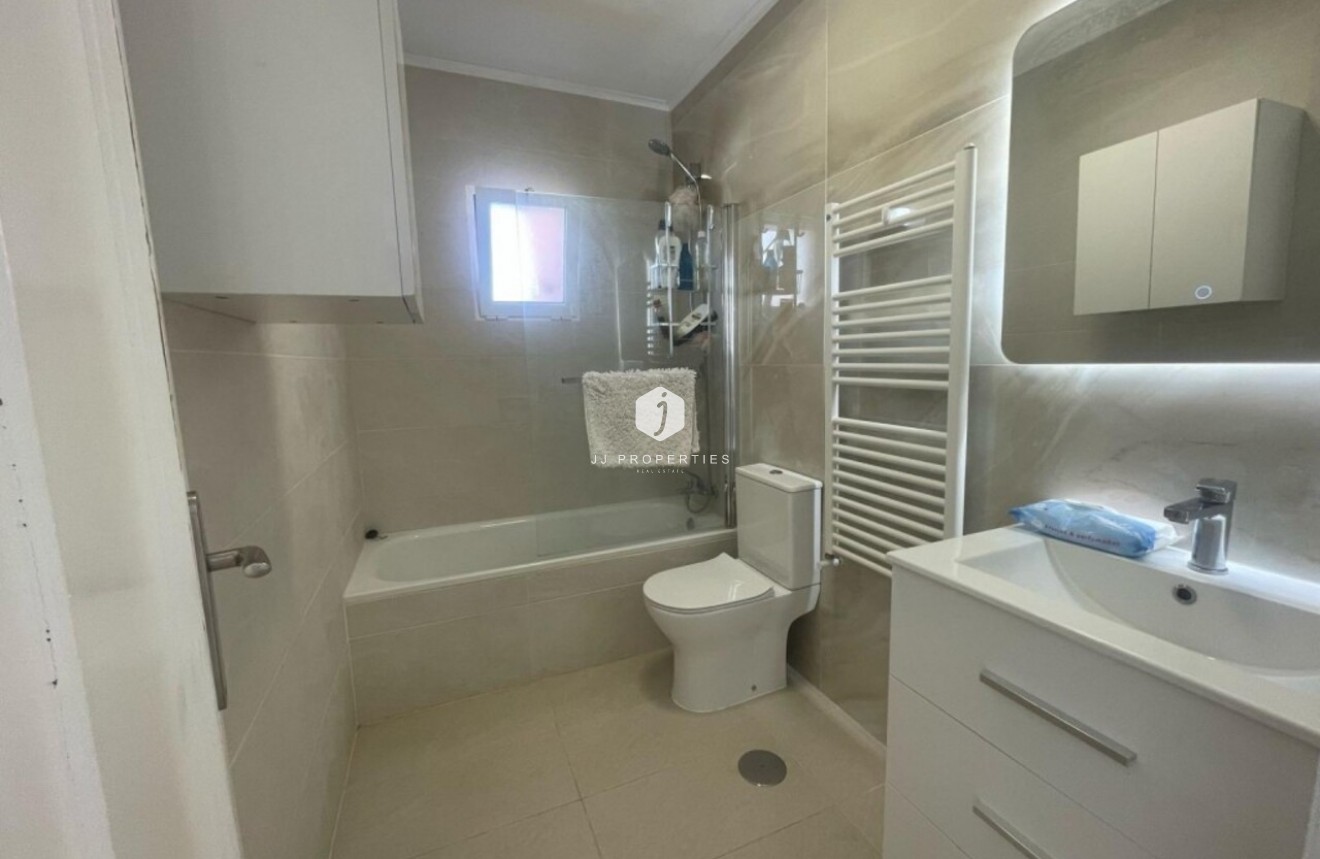 Segunda mano - Villa -
Playa Flamenca - Costa Blanca