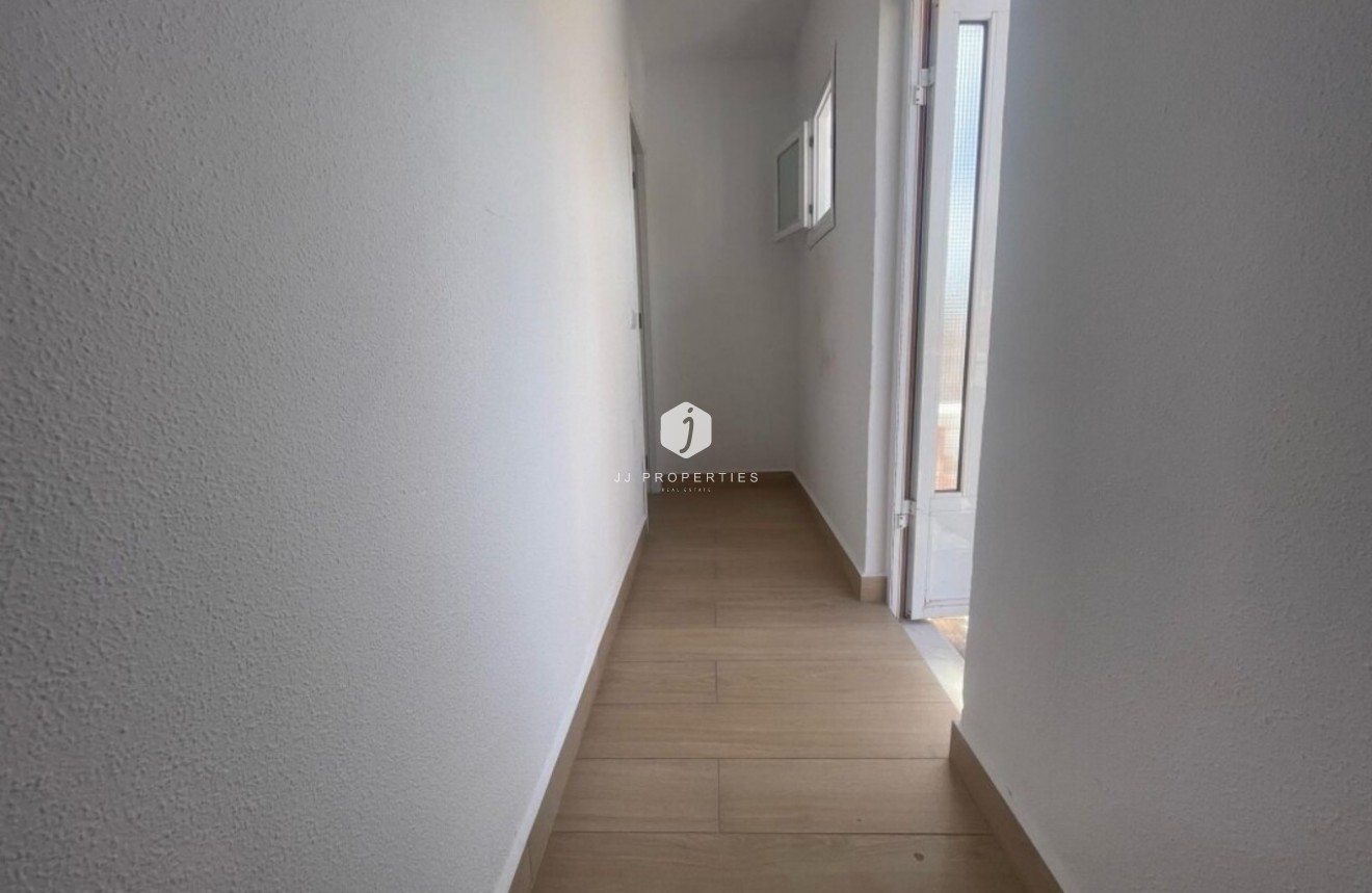 Segunda mano - Villa -
Playa Flamenca - Costa Blanca