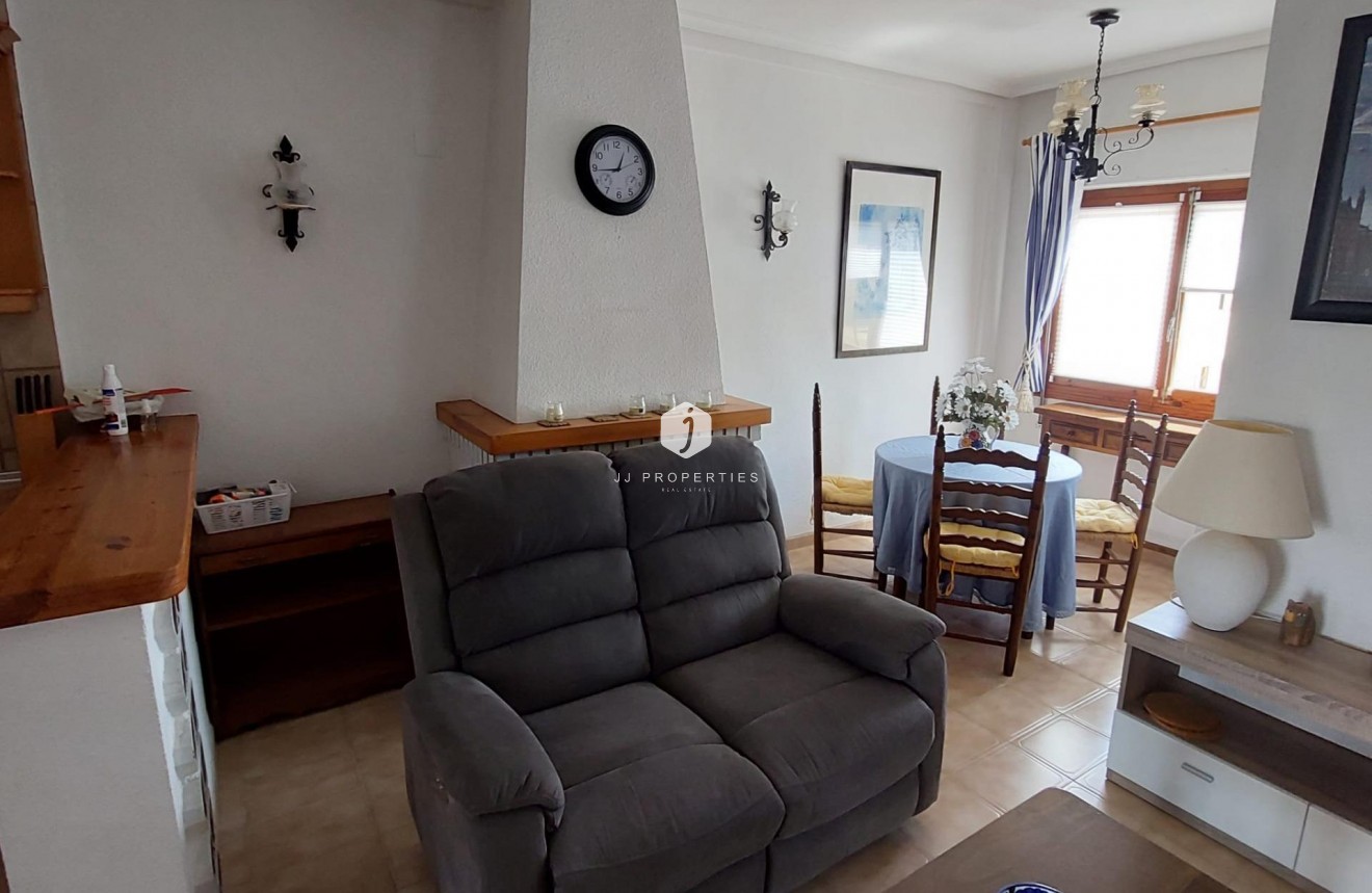 Resale - Apartment / flat -
Torrevieja - Punta prima