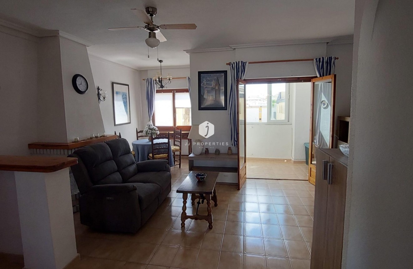 Resale - Apartment / flat -
Torrevieja - Punta prima