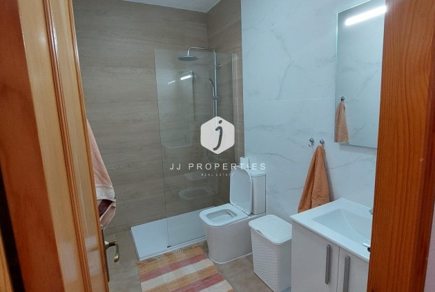 Resale - Apartment / flat -
Torrevieja - Punta prima