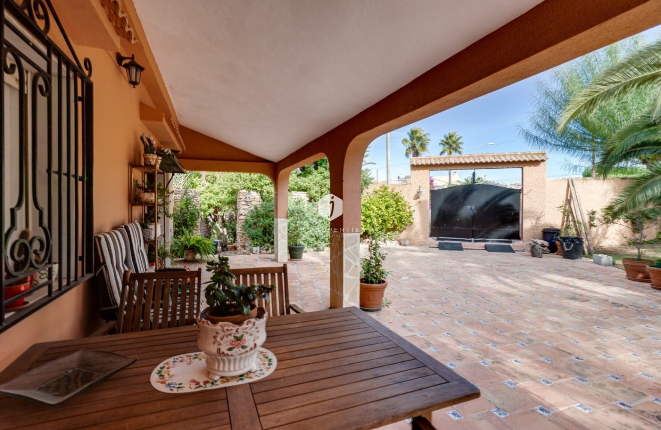 Segunda mano - Villa -
Torrevieja - San luis
