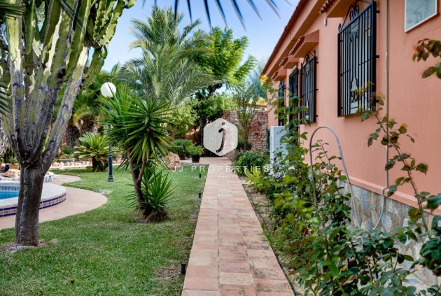 Segunda mano - Villa -
Torrevieja - San luis