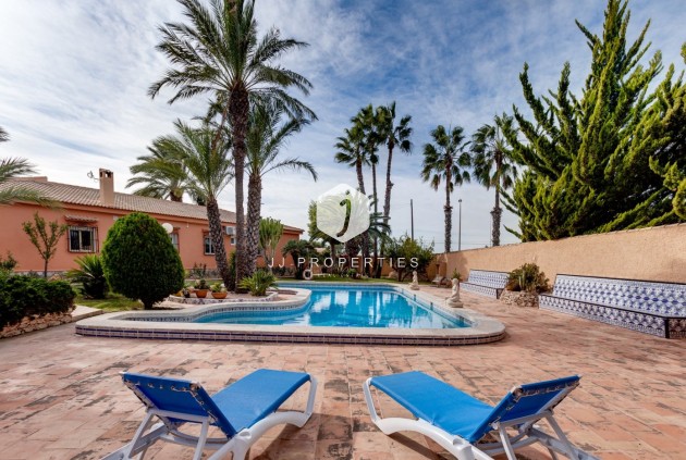 Segunda mano - Villa -
Torrevieja - San luis