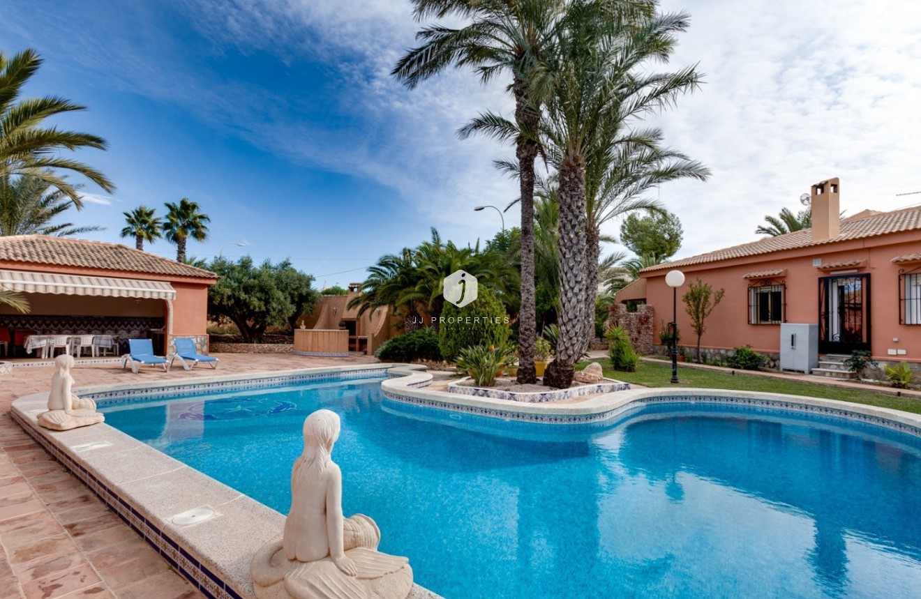 Segunda mano - Villa -
Torrevieja - San luis