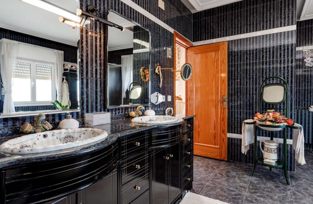 Segunda mano - Villa -
Torrevieja - San luis