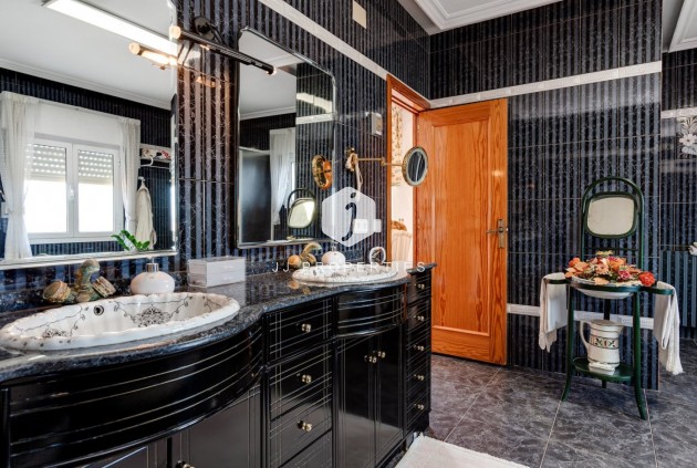 Segunda mano - Villa -
Torrevieja - San luis