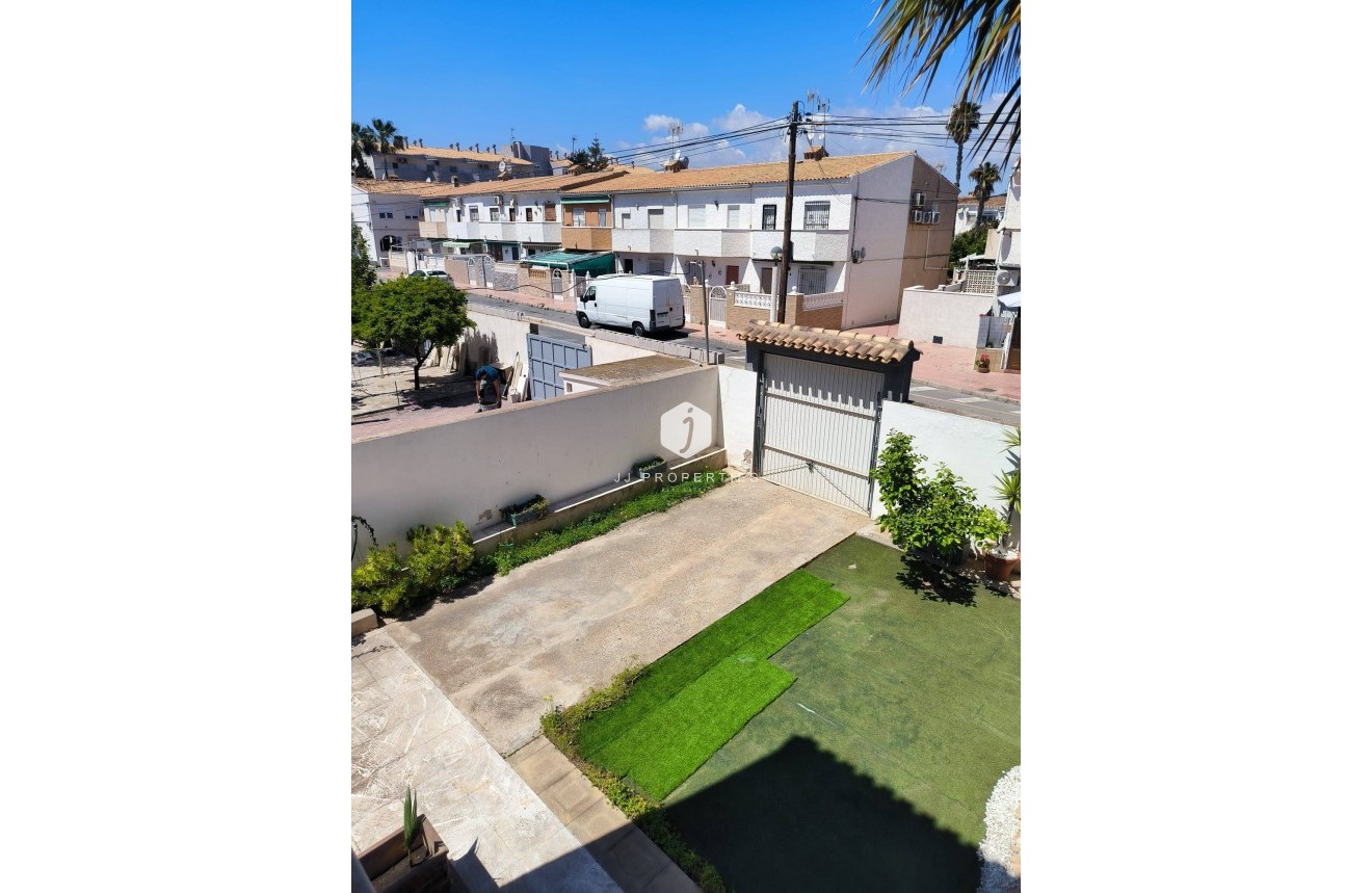 Segunda mano - Chalet -
Orihuela Costa - Cabo Roig