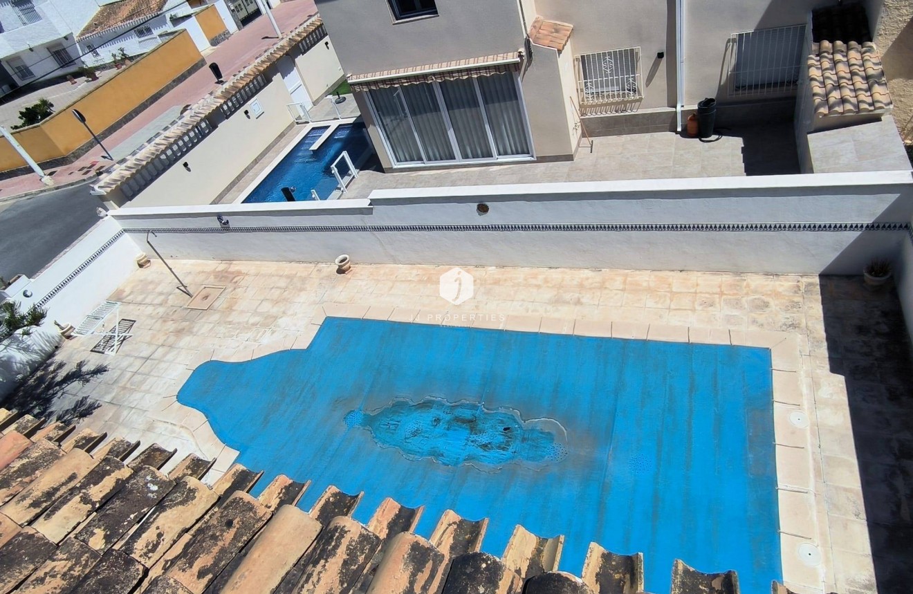 Segunda mano - Chalet -
Orihuela Costa - Cabo Roig