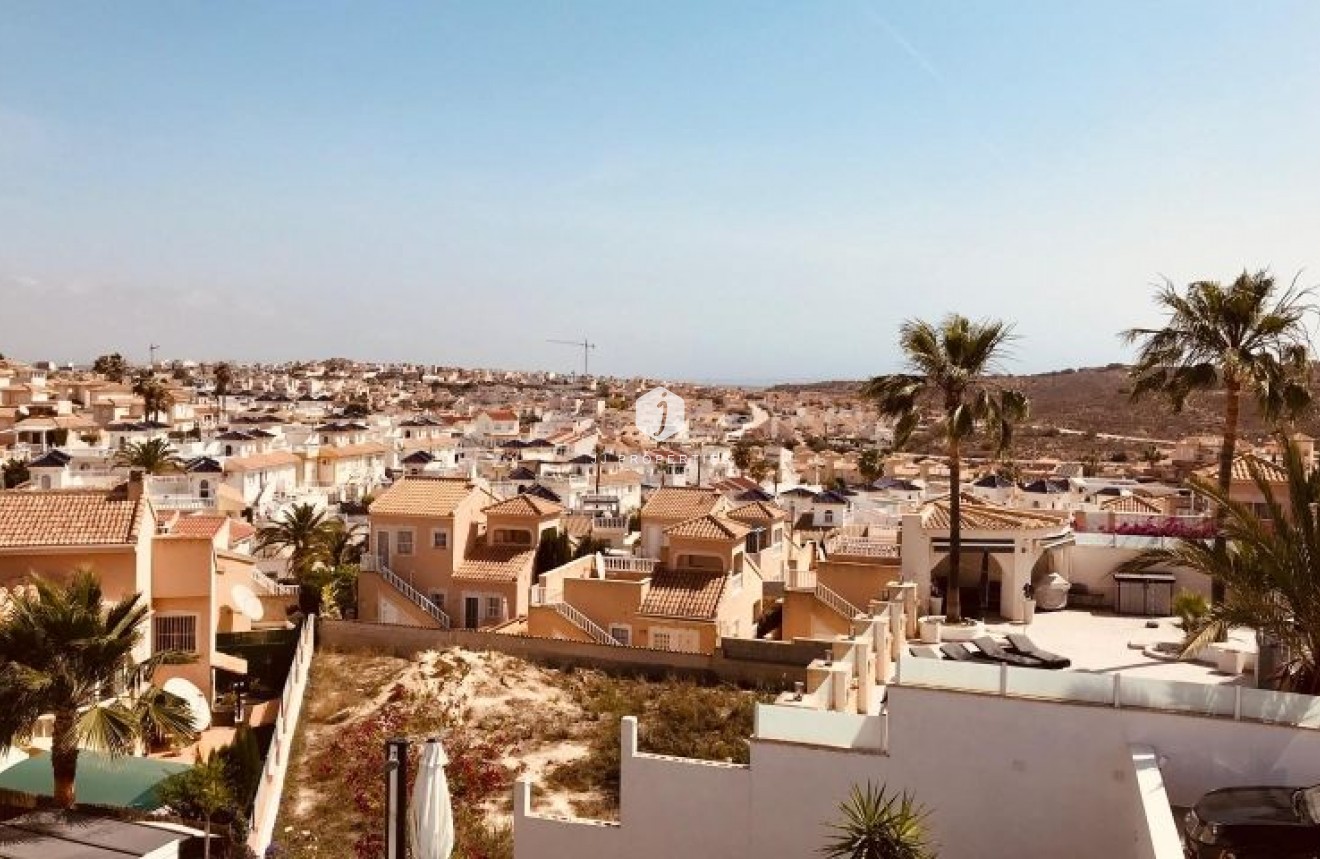 Segunda mano - Villa -
Ciudad Quesada - Costa Blanca