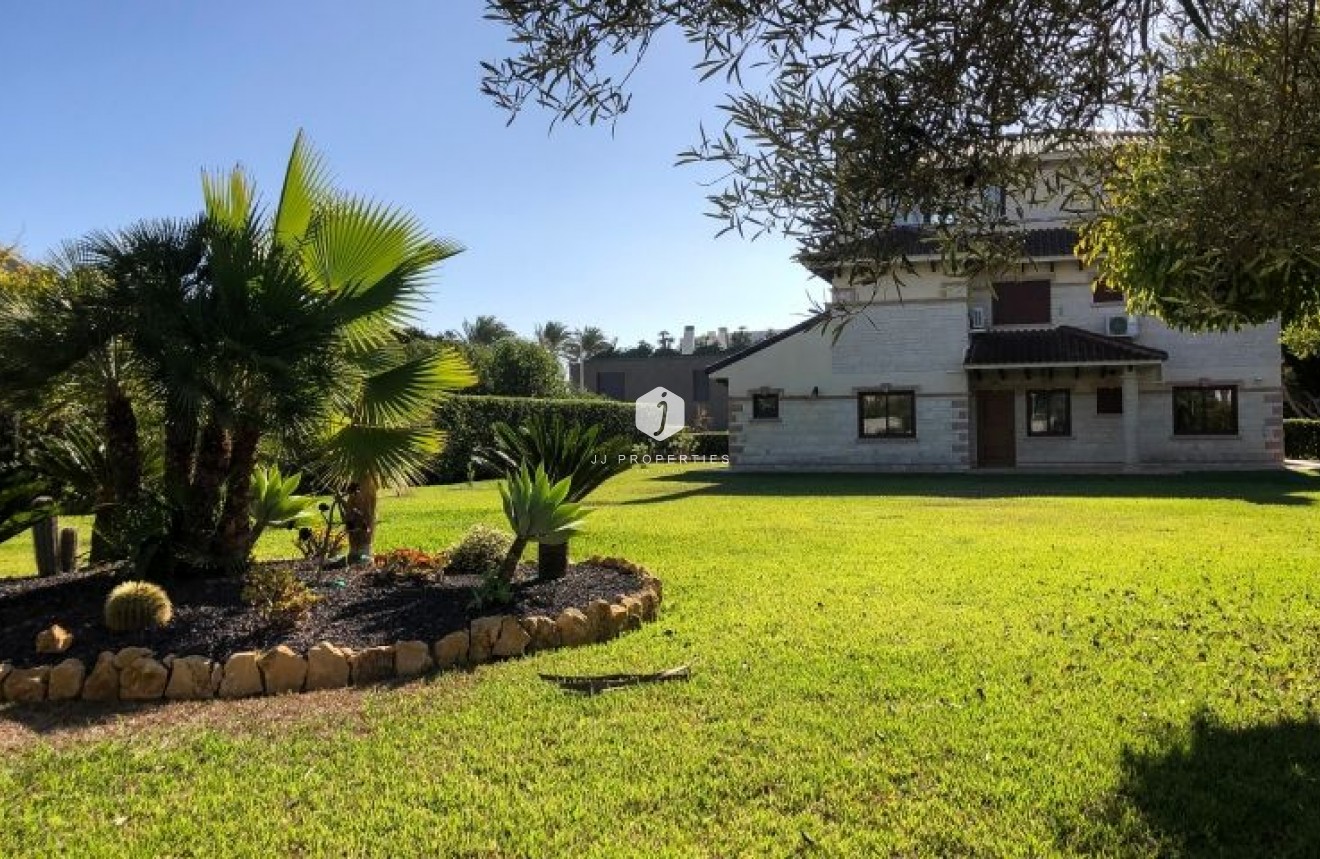 Tweedehands - Villa -
Orihuela Costa - Costa Blanca