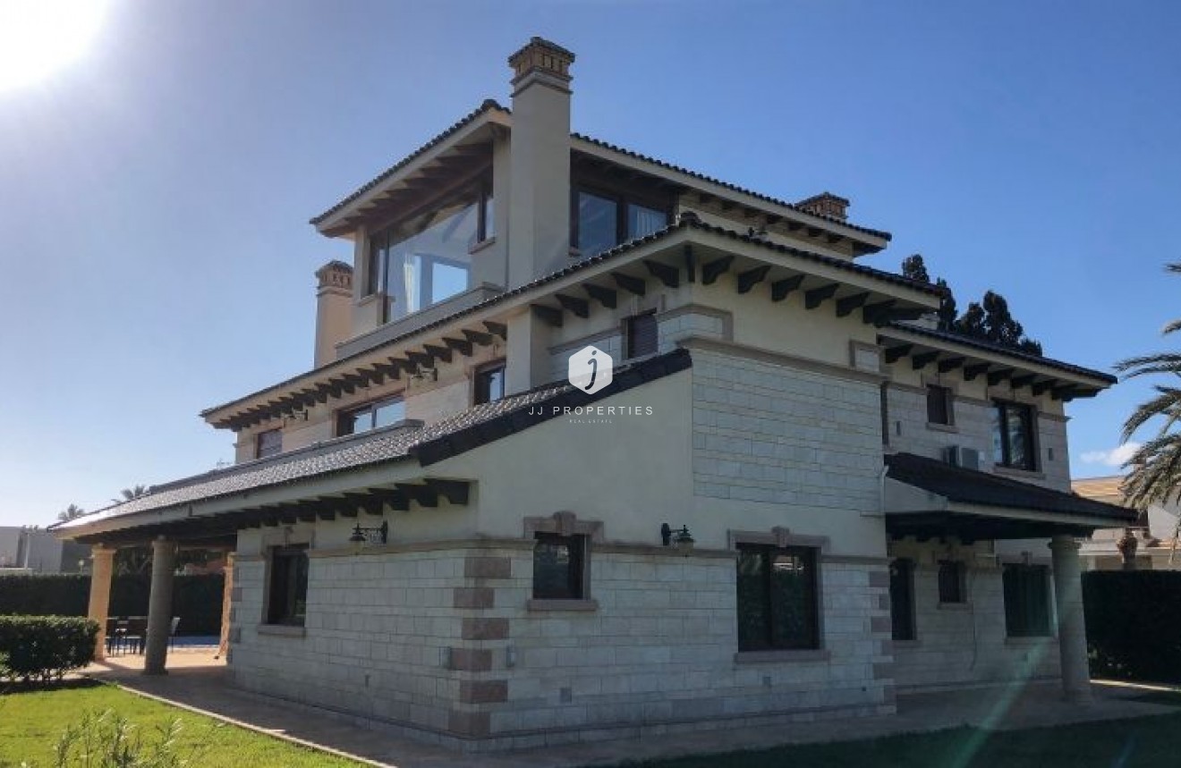 Tweedehands - Villa -
Orihuela Costa - Costa Blanca