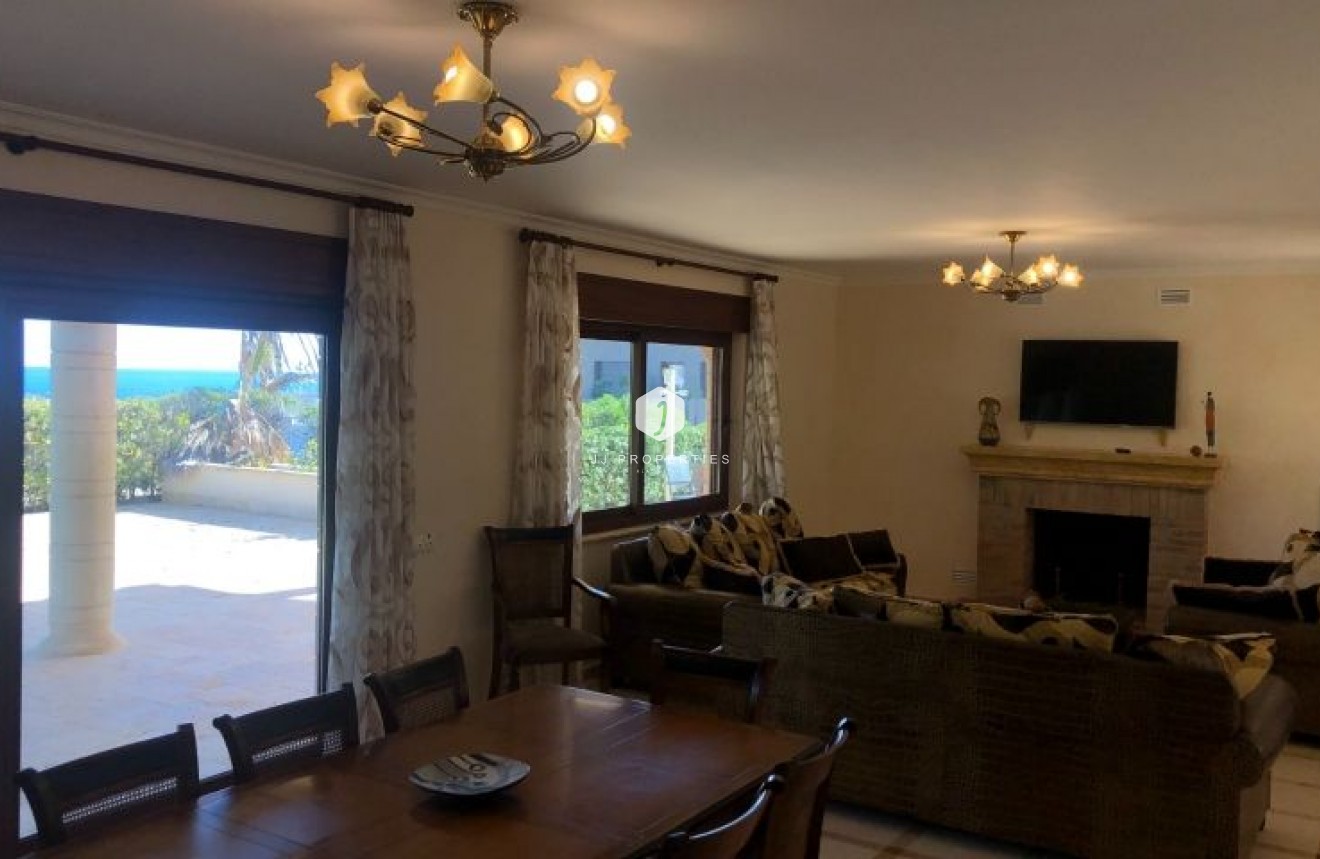 Tweedehands - Villa -
Orihuela Costa - Costa Blanca