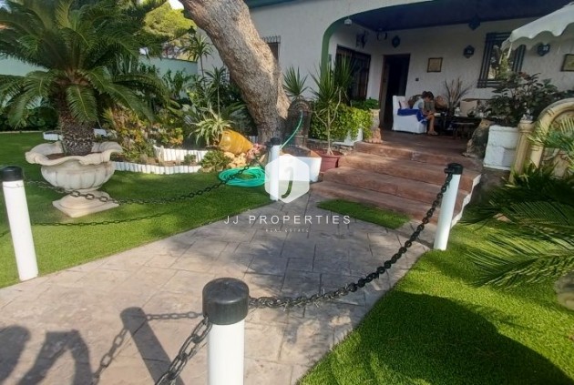 D'occasion - Villa -
Orihuela Costa - Costa Blanca