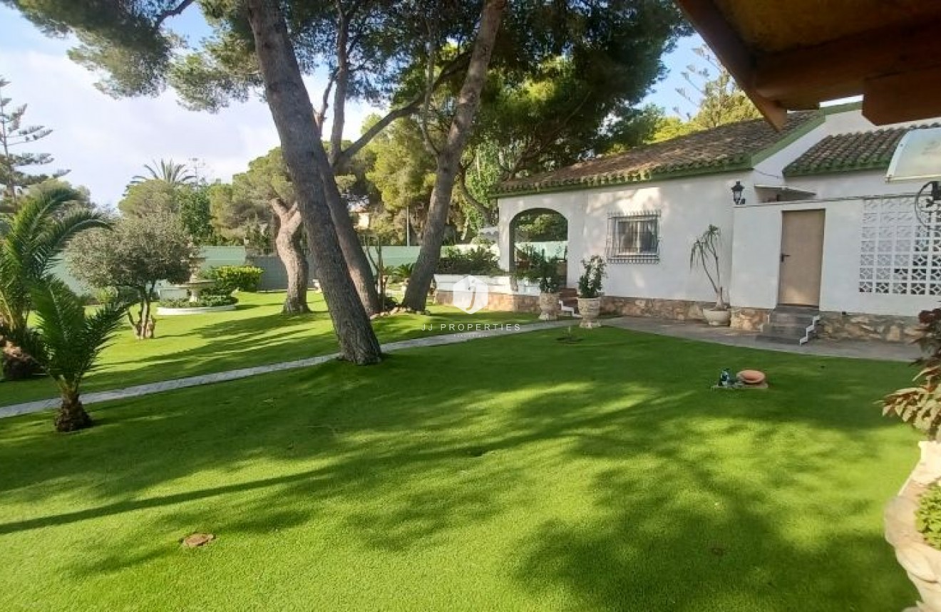 D'occasion - Villa -
Orihuela Costa - Costa Blanca