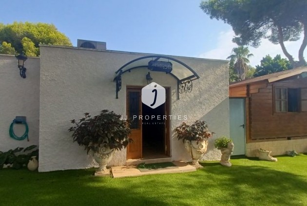 D'occasion - Villa -
Orihuela Costa - Costa Blanca