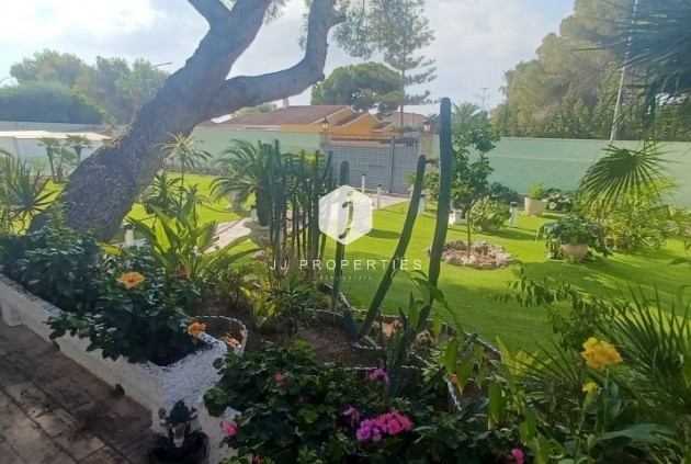 D'occasion - Villa -
Orihuela Costa - Costa Blanca