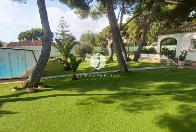 D'occasion - Villa -
Orihuela Costa - Costa Blanca