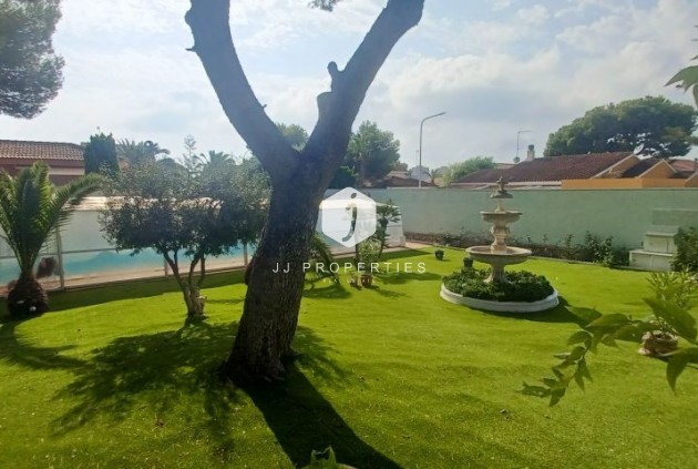 D'occasion - Villa -
Orihuela Costa - Costa Blanca