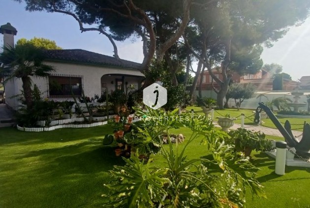 D'occasion - Villa -
Orihuela Costa - Costa Blanca