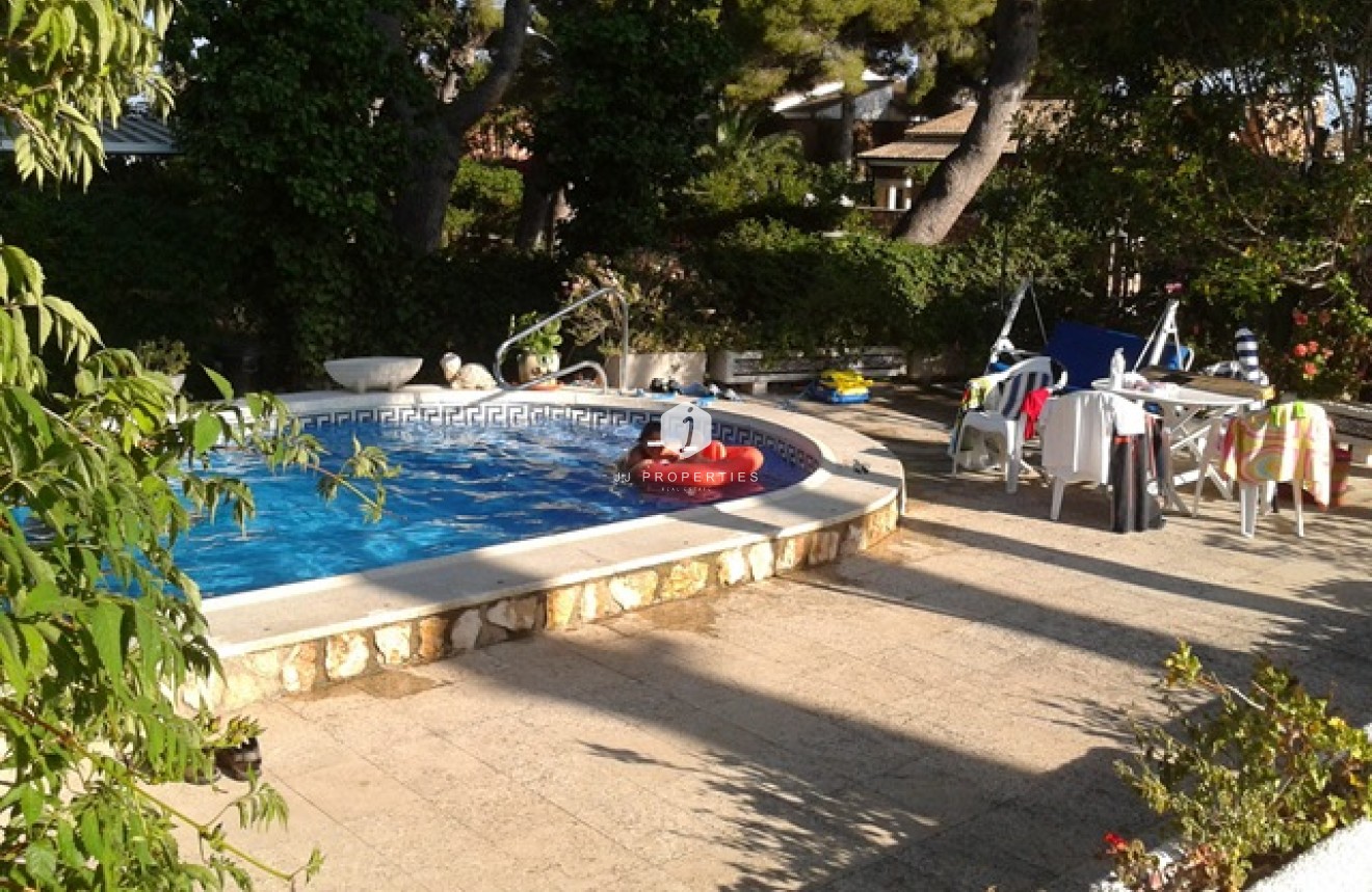 Segunda mano - Villa -
Campoamor - Costa Blanca