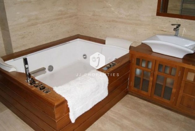 Segunda mano - Villa -
Campoamor - Costa Blanca