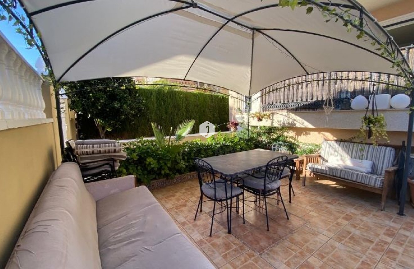 Tweedehands - Villa -
Orihuela Costa - Costa Blanca