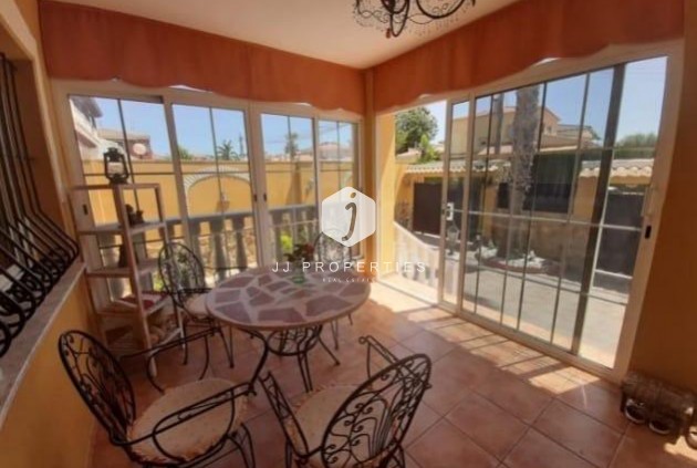 Segunda mano - Villa -
Torrevieja - aguas nuevas