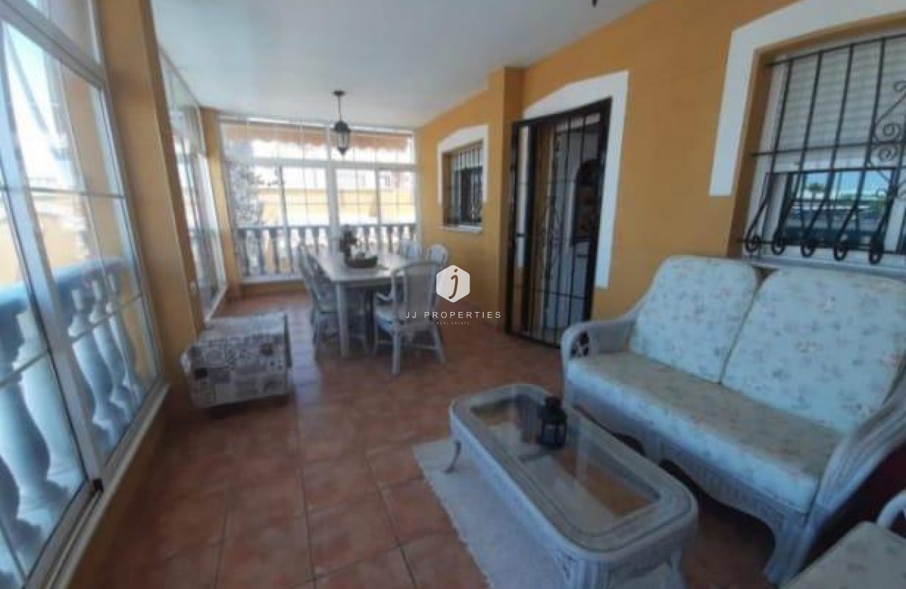 Segunda mano - Villa -
Torrevieja - aguas nuevas