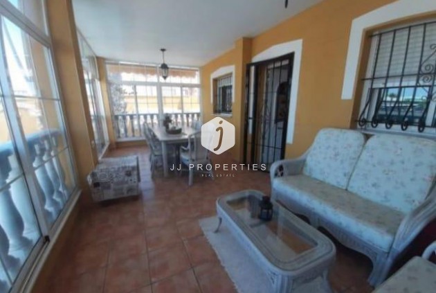 Segunda mano - Villa -
Torrevieja - aguas nuevas