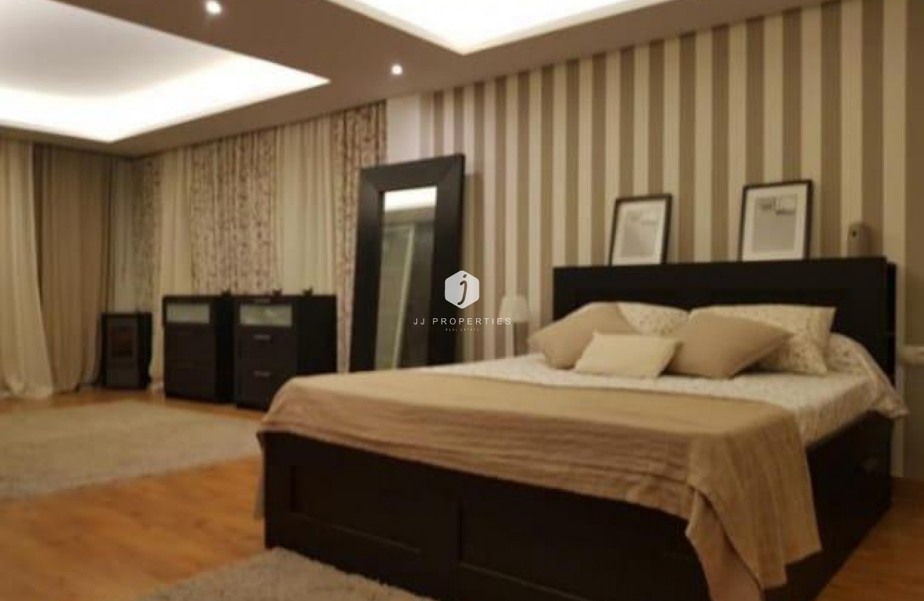 Segunda mano - Villa -
Torrevieja - aguas nuevas