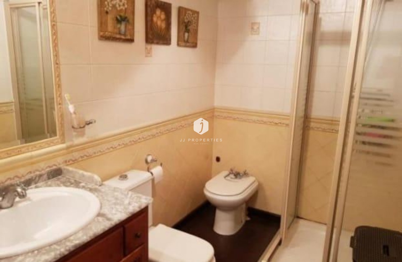 Segunda mano - Villa -
Torrevieja - aguas nuevas