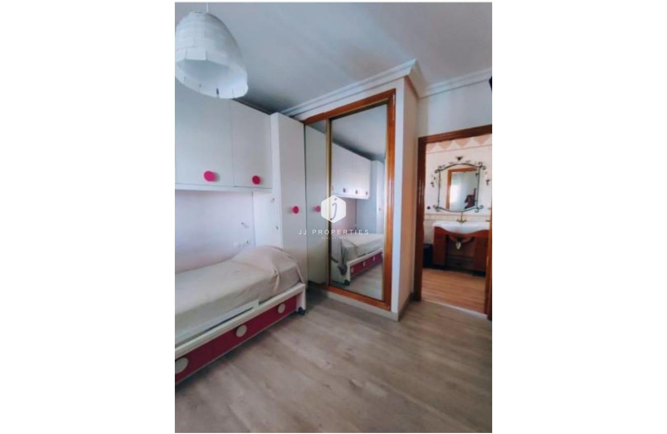 Segunda mano - Villa -
Torrevieja - aguas nuevas