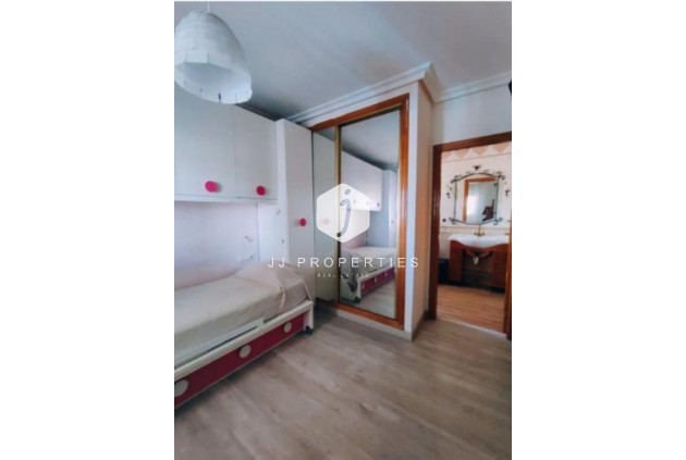 Segunda mano - Villa -
Torrevieja - aguas nuevas