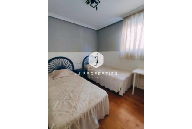 Segunda mano - Villa -
Torrevieja - aguas nuevas