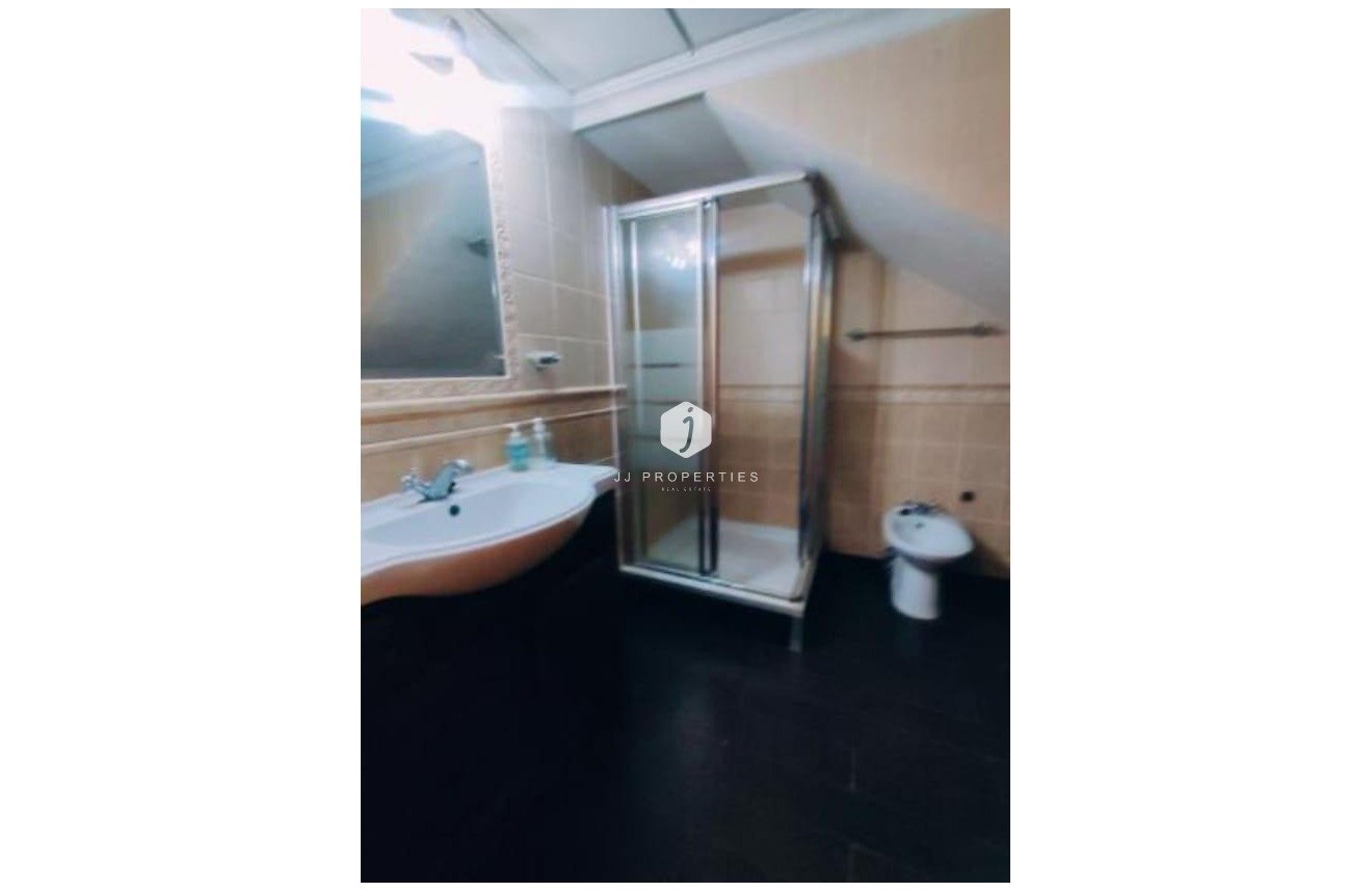 Segunda mano - Villa -
Torrevieja - aguas nuevas