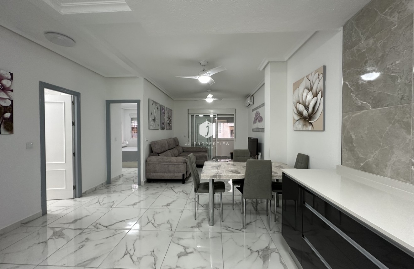 Tweedehands - Appartement / flat -
Torrevieja - Costa Blanca