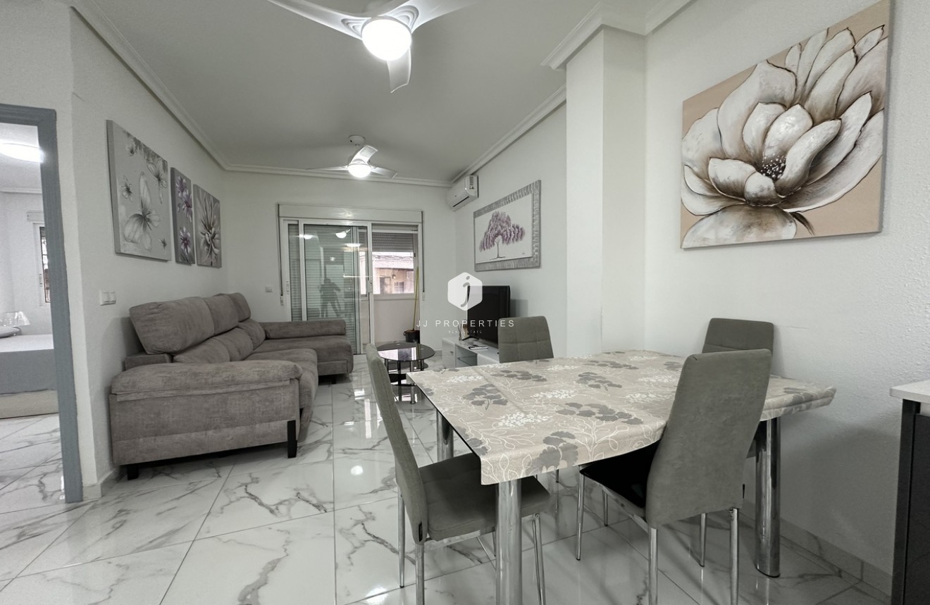Tweedehands - Appartement / flat -
Torrevieja - Costa Blanca