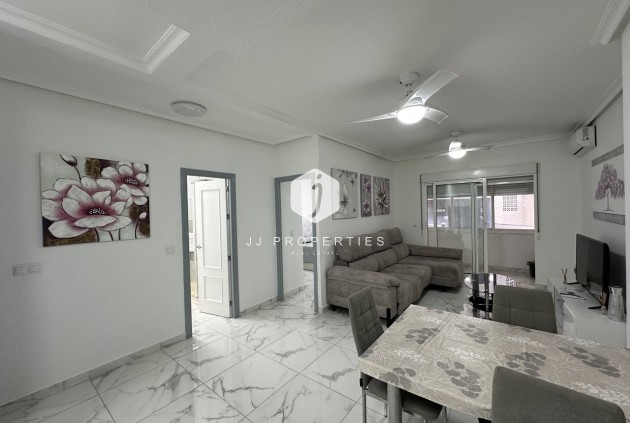 Tweedehands - Appartement / flat -
Torrevieja - Costa Blanca