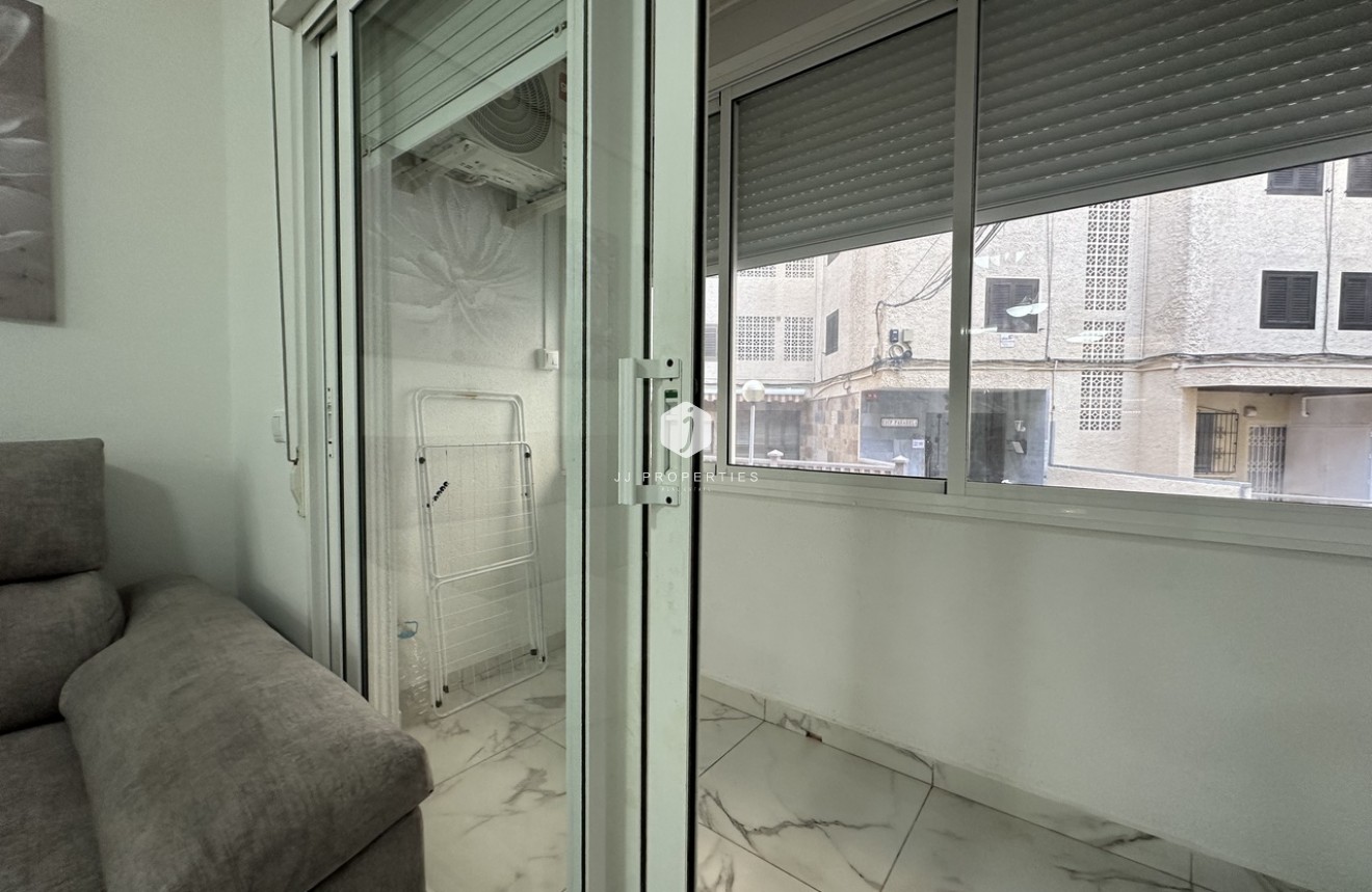 Tweedehands - Appartement / flat -
Torrevieja - Costa Blanca