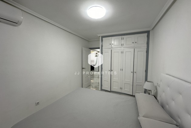 Tweedehands - Appartement / flat -
Torrevieja - Costa Blanca