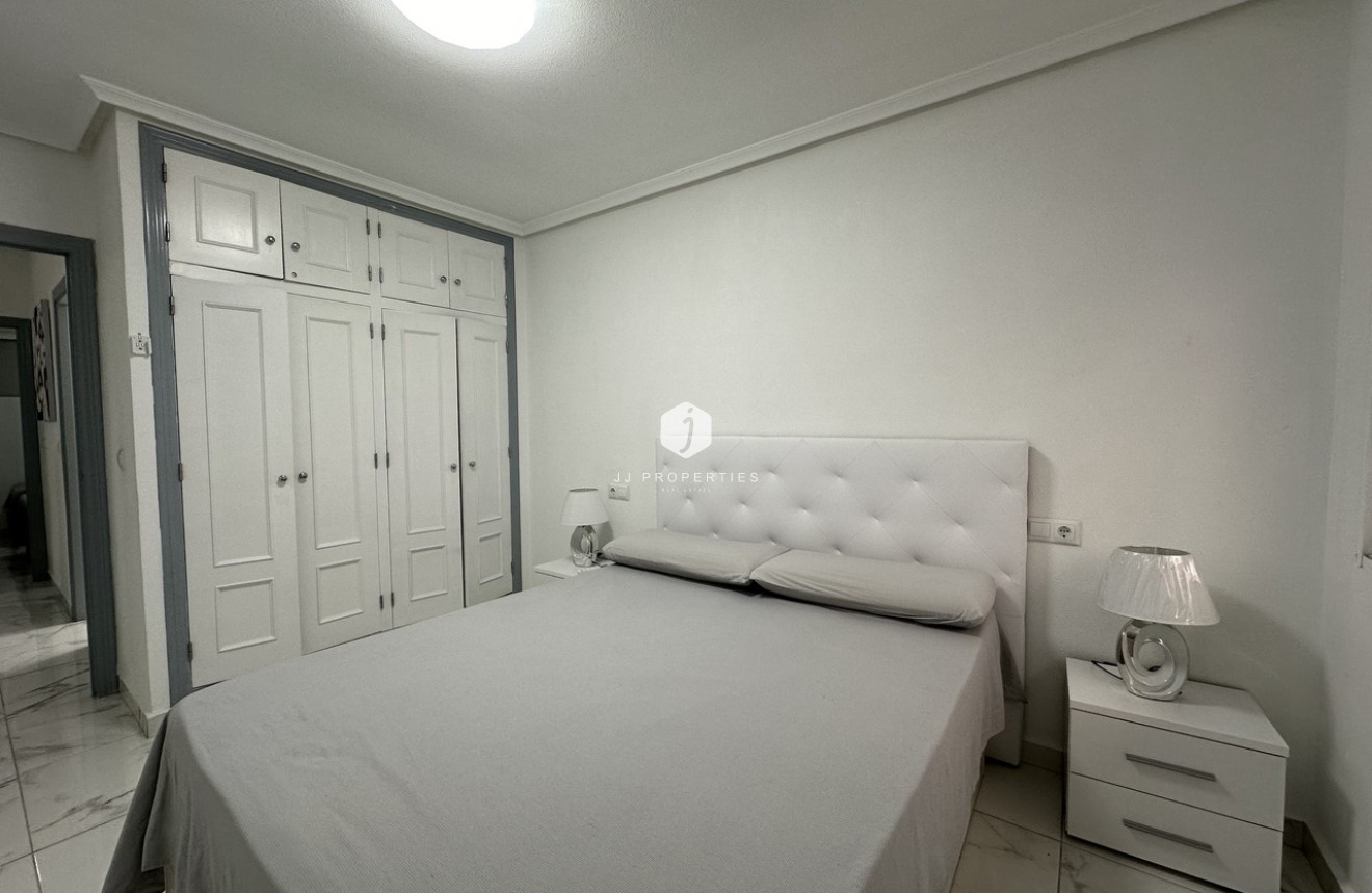 Tweedehands - Appartement / flat -
Torrevieja - Costa Blanca