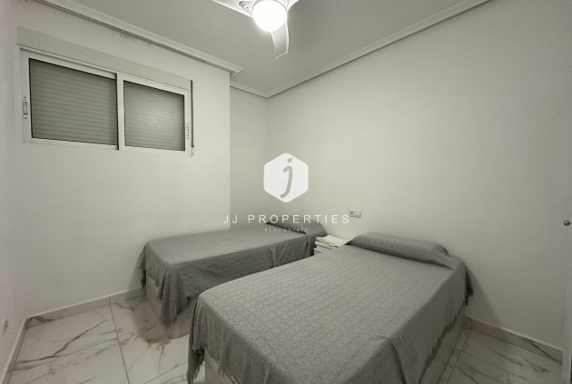 Tweedehands - Appartement / flat -
Torrevieja - Costa Blanca