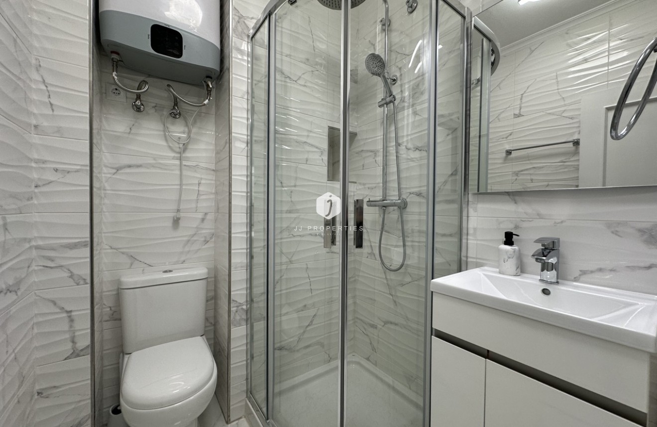 Tweedehands - Appartement / flat -
Torrevieja - Costa Blanca