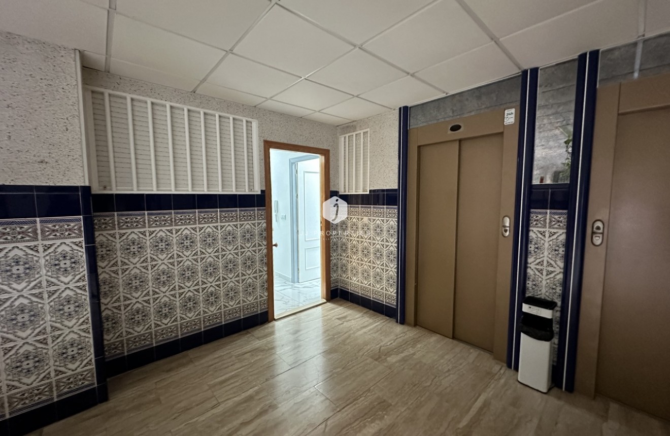 Tweedehands - Appartement / flat -
Torrevieja - Costa Blanca